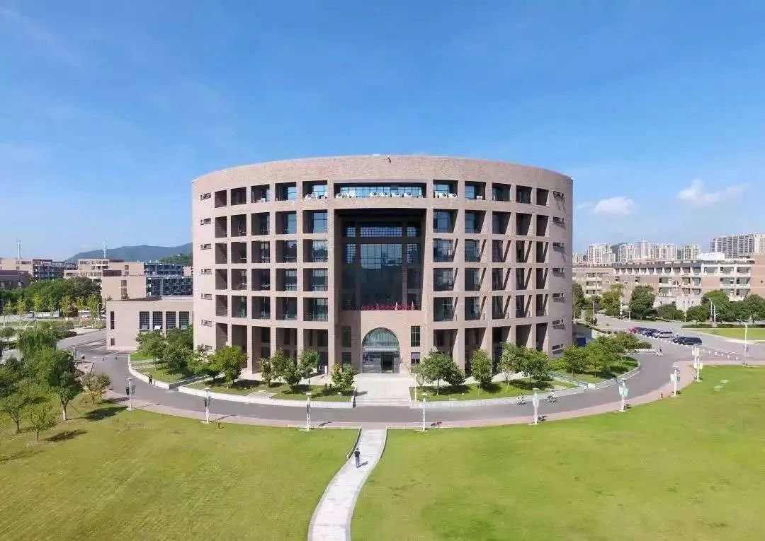 浙江大学成人大专怎样报
