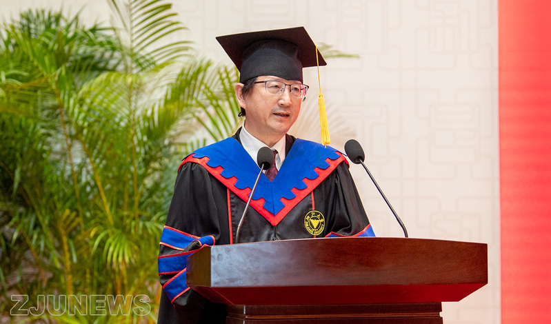 浙江大学举行2022年春季研究生毕业典礼暨学位授予仪式